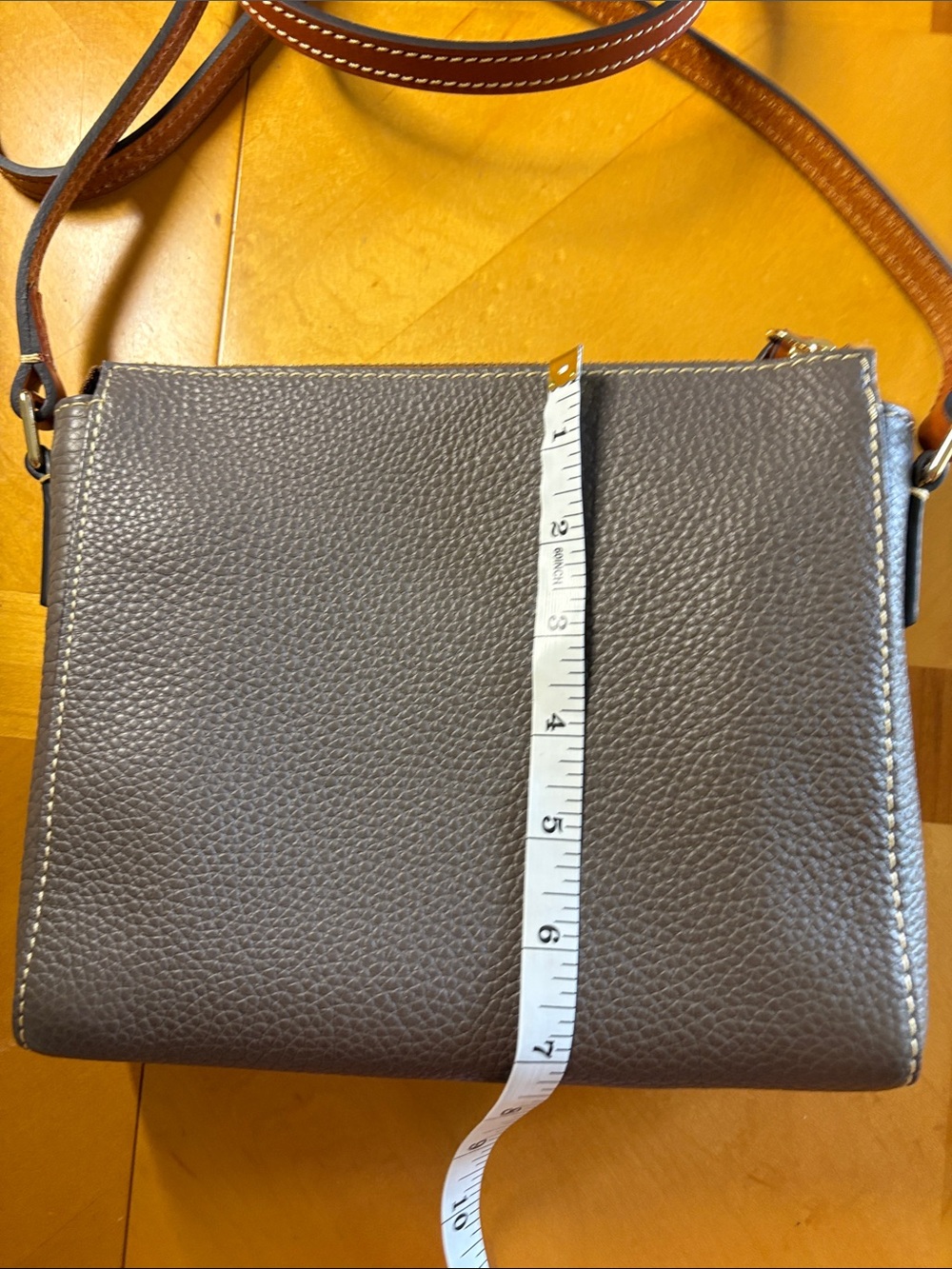 Dooney & Bourke Pebble Leather Crossbody in Taupe with Brown Trim - Picture 4 of 9